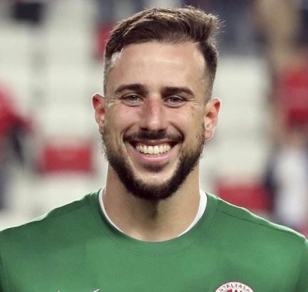¡Gran fichaje para la ‘portería’ de SixPointer! ¡Bienvenido, Helton Leite!